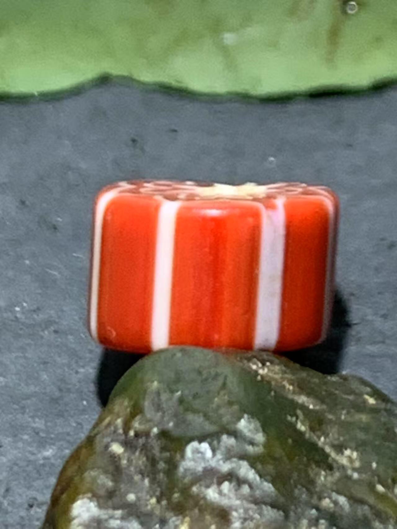 尼泊尔古法手做老琉璃珠一颗！，，