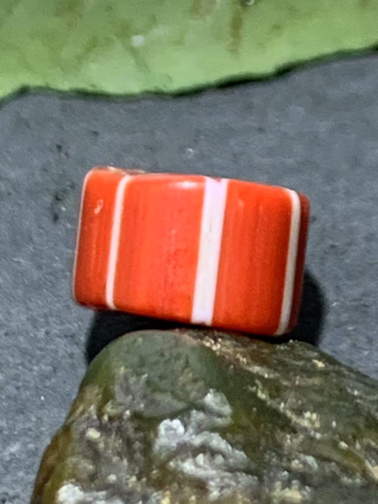 尼泊尔古法手做老琉璃珠一颗！，，