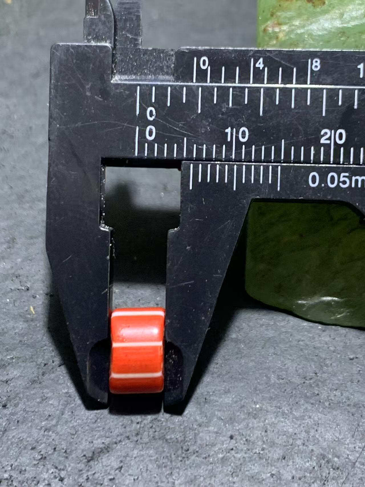 尼泊尔古法手做老琉璃珠一颗！，，