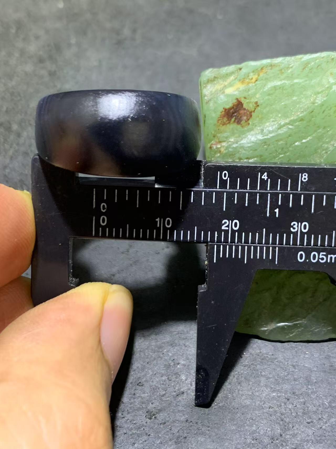 风化纹药师玛瑙通货戒指一个，，，