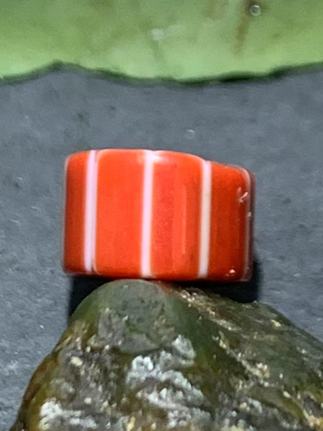 尼泊尔古法手做老琉璃珠一颗！，，