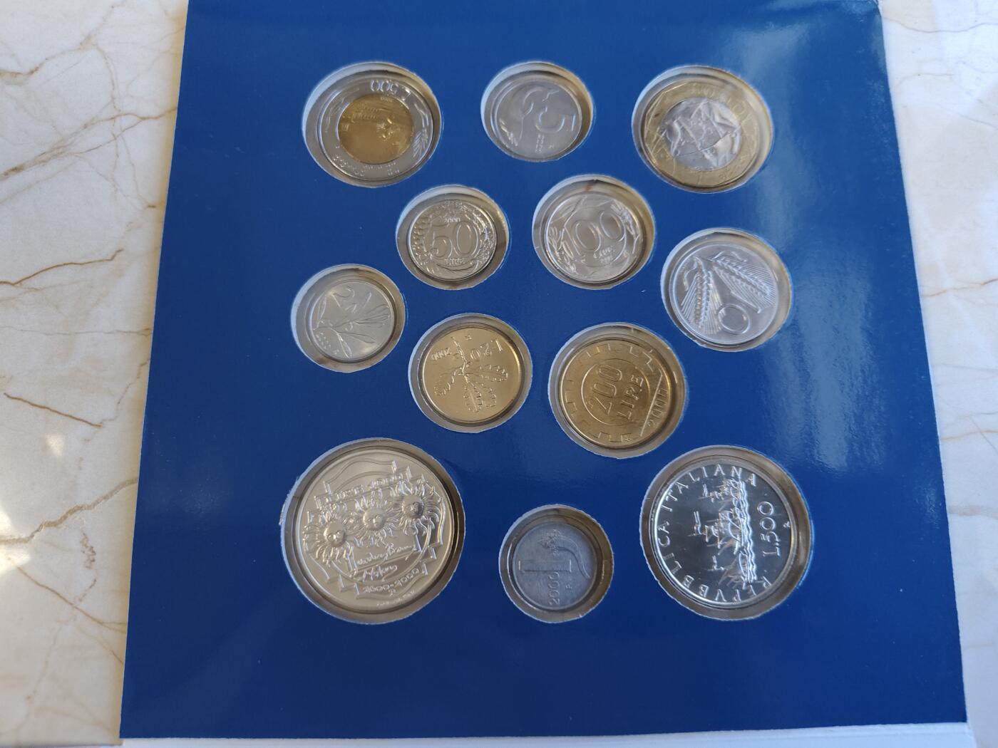 第165期拍卖【长期征集拍品】 意大利2000年思想家布鲁诺12枚纪念套币含2枚银币，835银，原价680