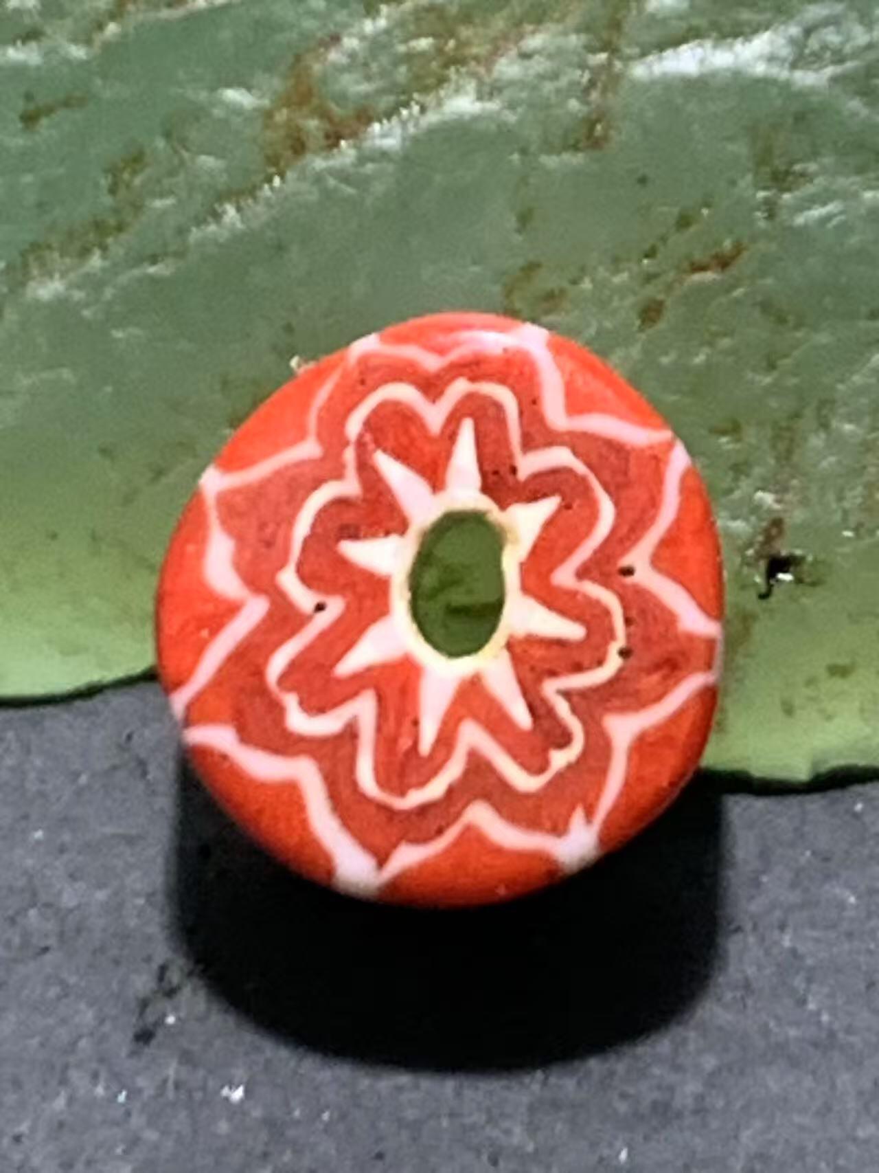 尼泊尔古法手做老琉璃珠一颗！，，