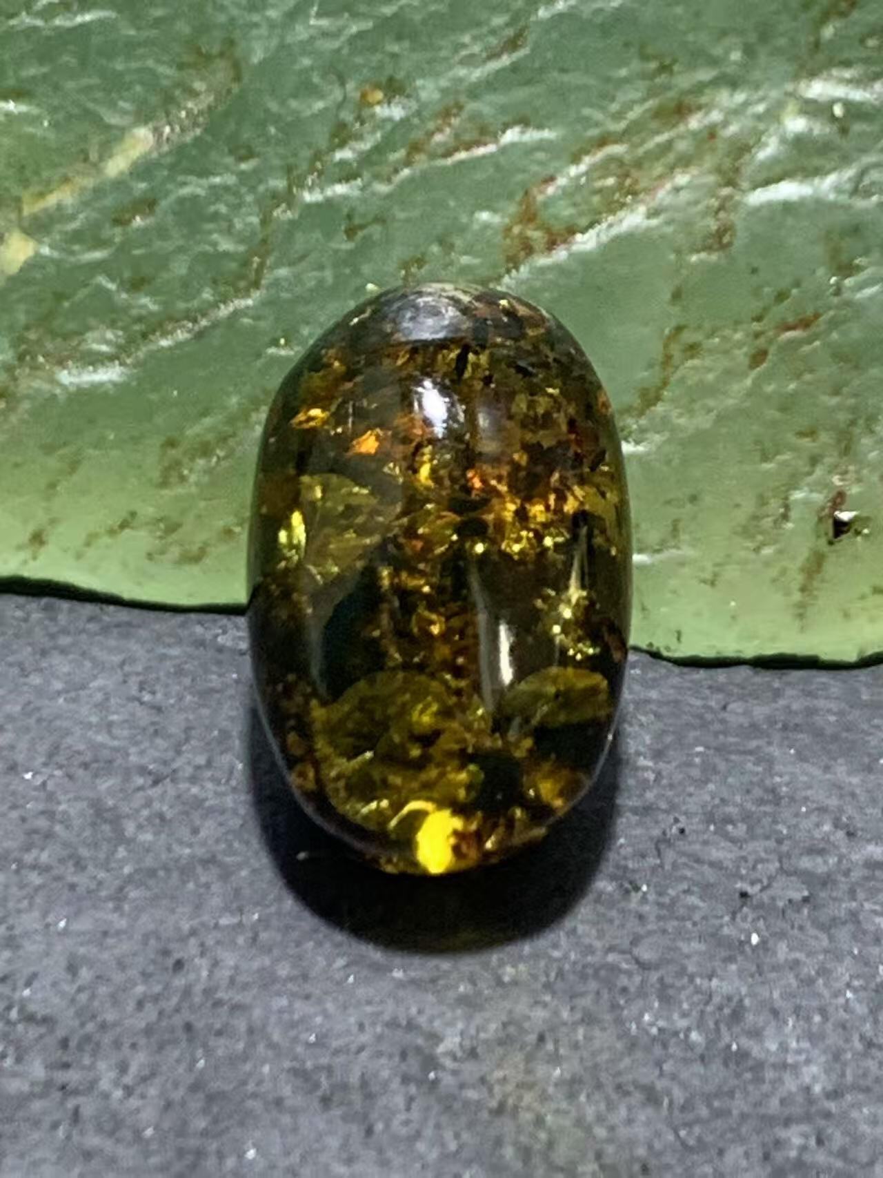精美乌克兰花珀枣形桶珠一个