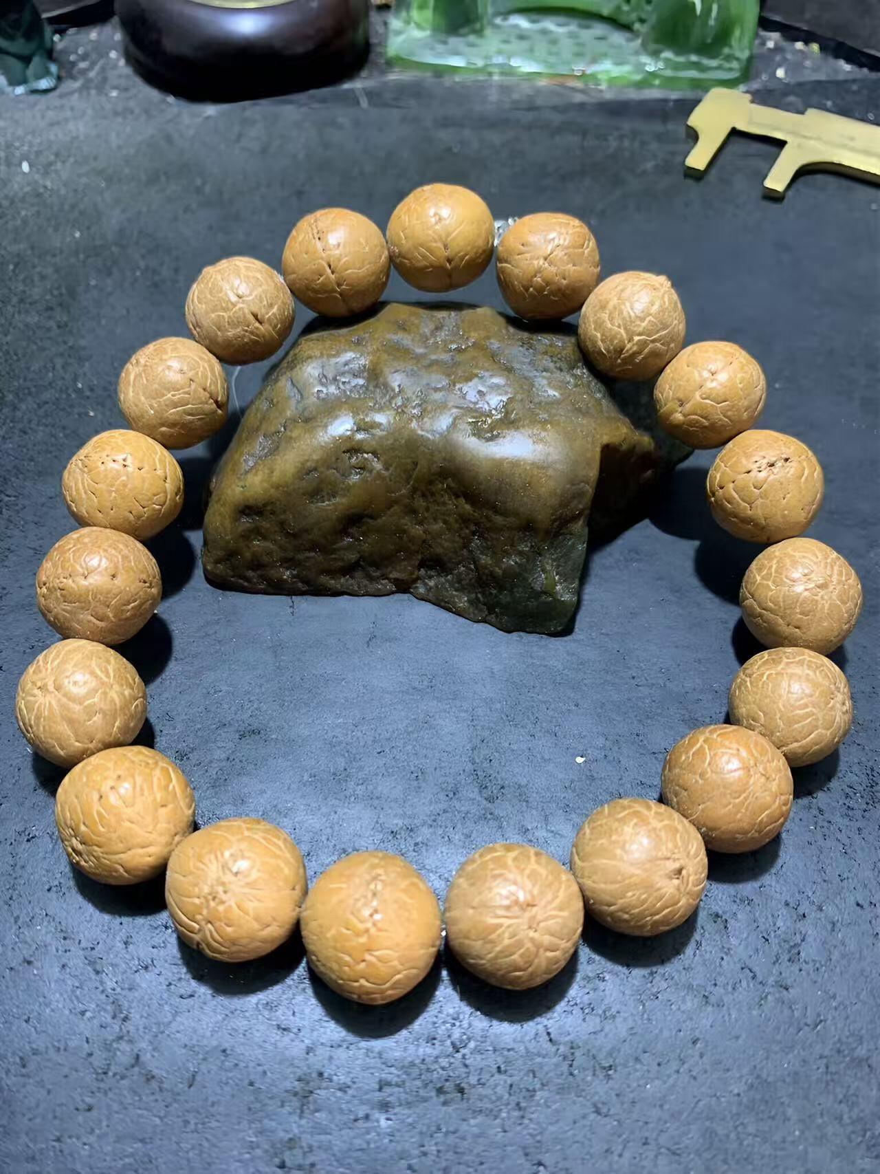 仅此一条，精美高圆度尼泊尔凤眼菩提单圈手串一条！
