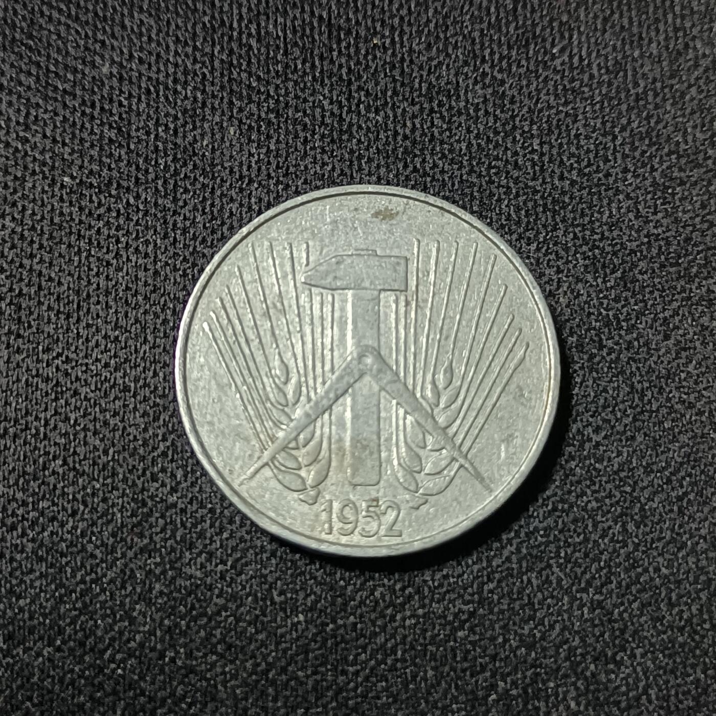 【游宝拍卖】乙巳蛇年53期 周六集拍 德国-5分 1952年 老版国徽