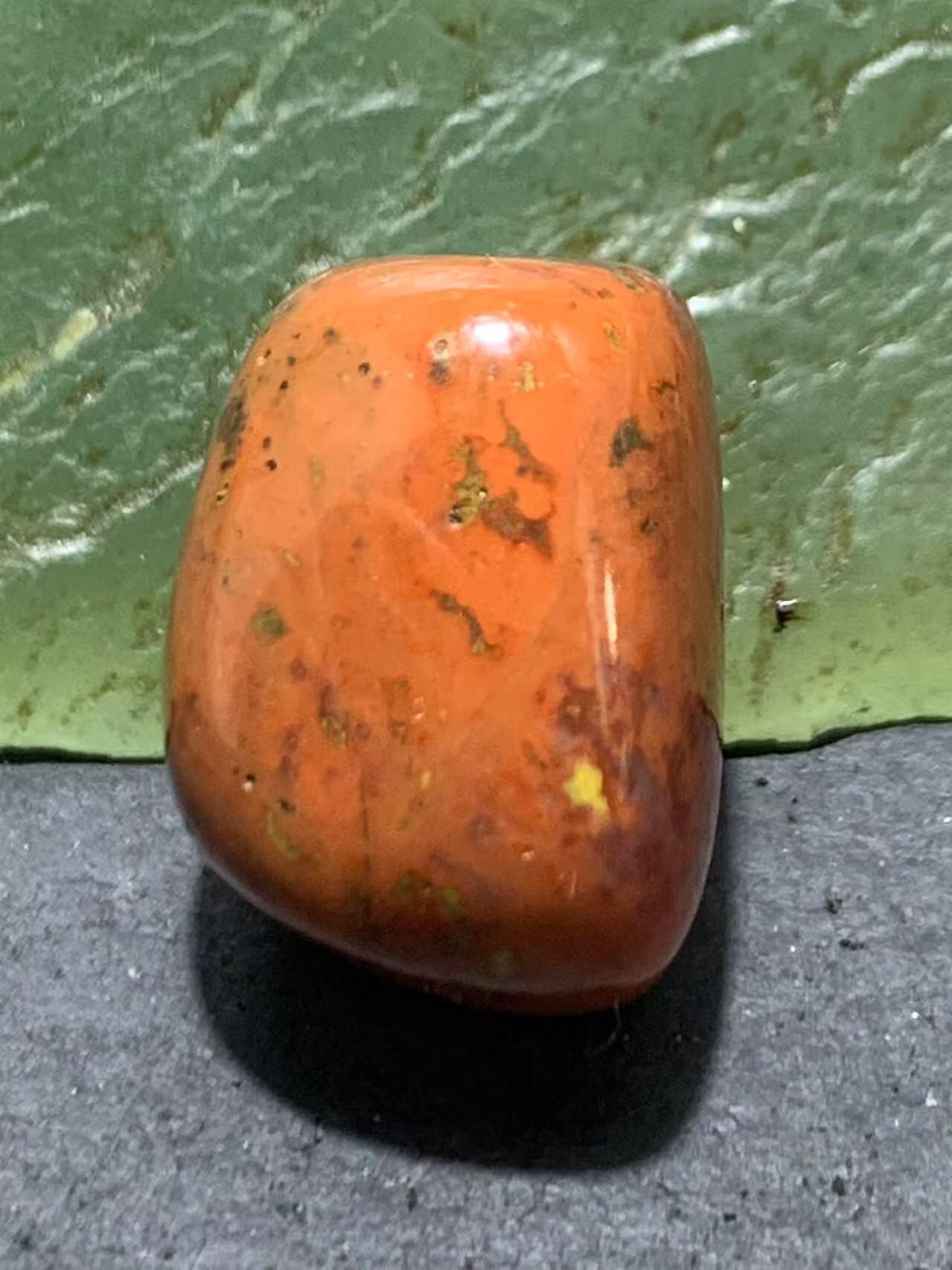 川料包浆料南红玛瑙随形珠一颗，，