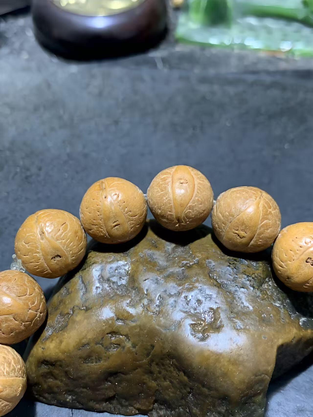 仅此一条，精美高圆度尼泊尔凤眼菩提单圈手串一条！