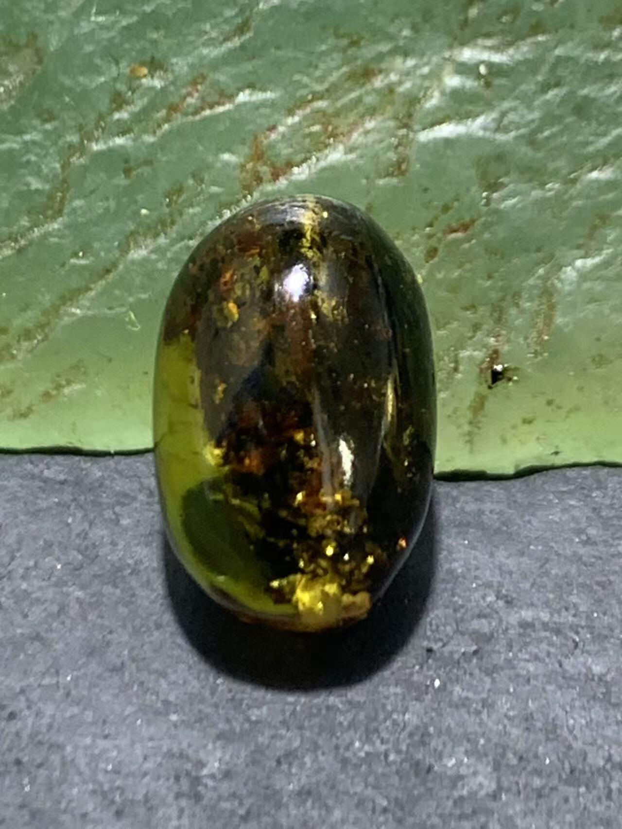 精美乌克兰花珀枣形桶珠一个