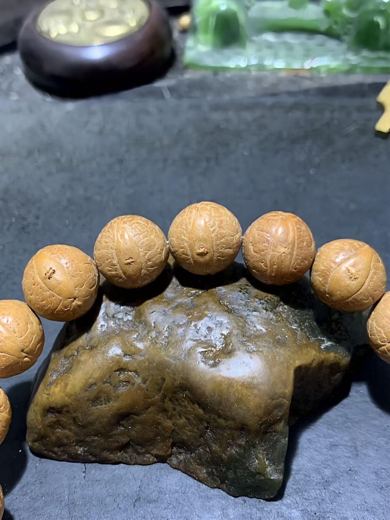 仅此一条，精美高圆度尼泊尔凤眼菩提单圈手串一条！