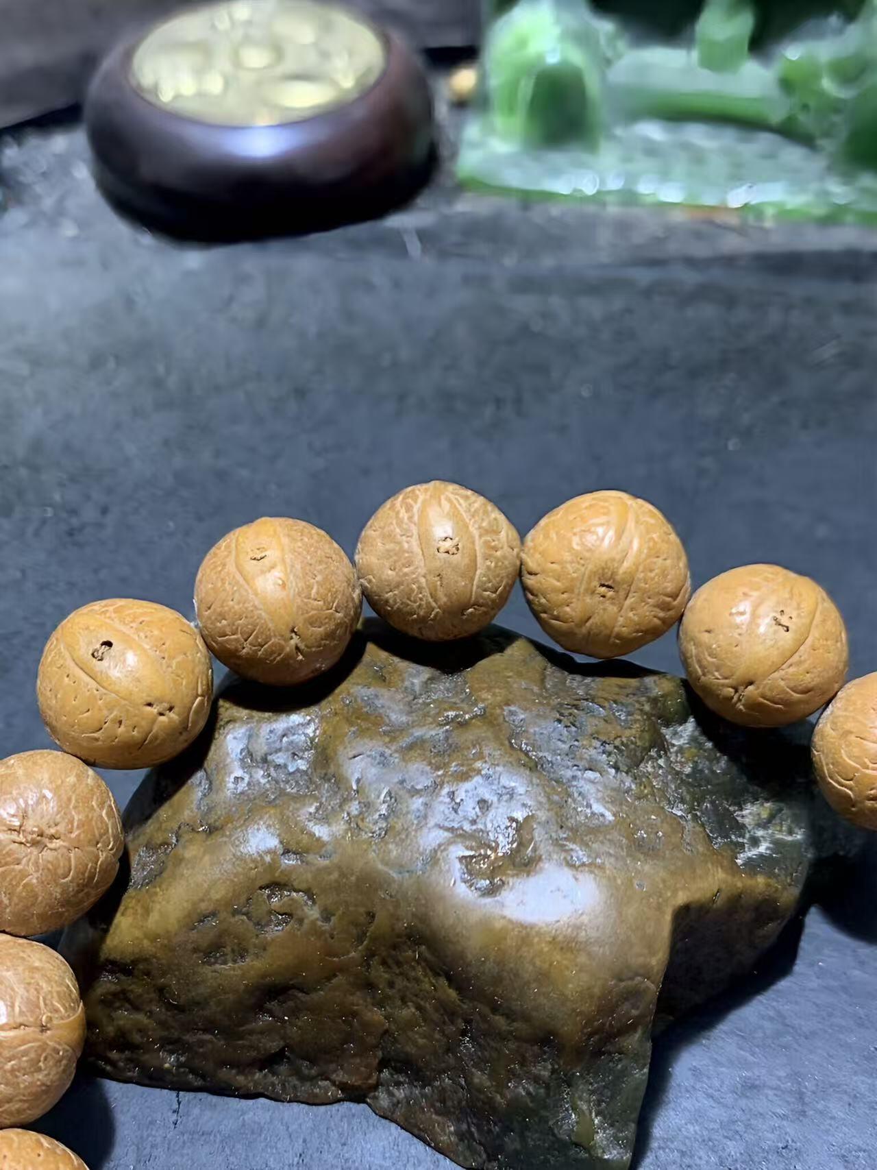 仅此一条，精美高圆度尼泊尔凤眼菩提单圈手串一条！