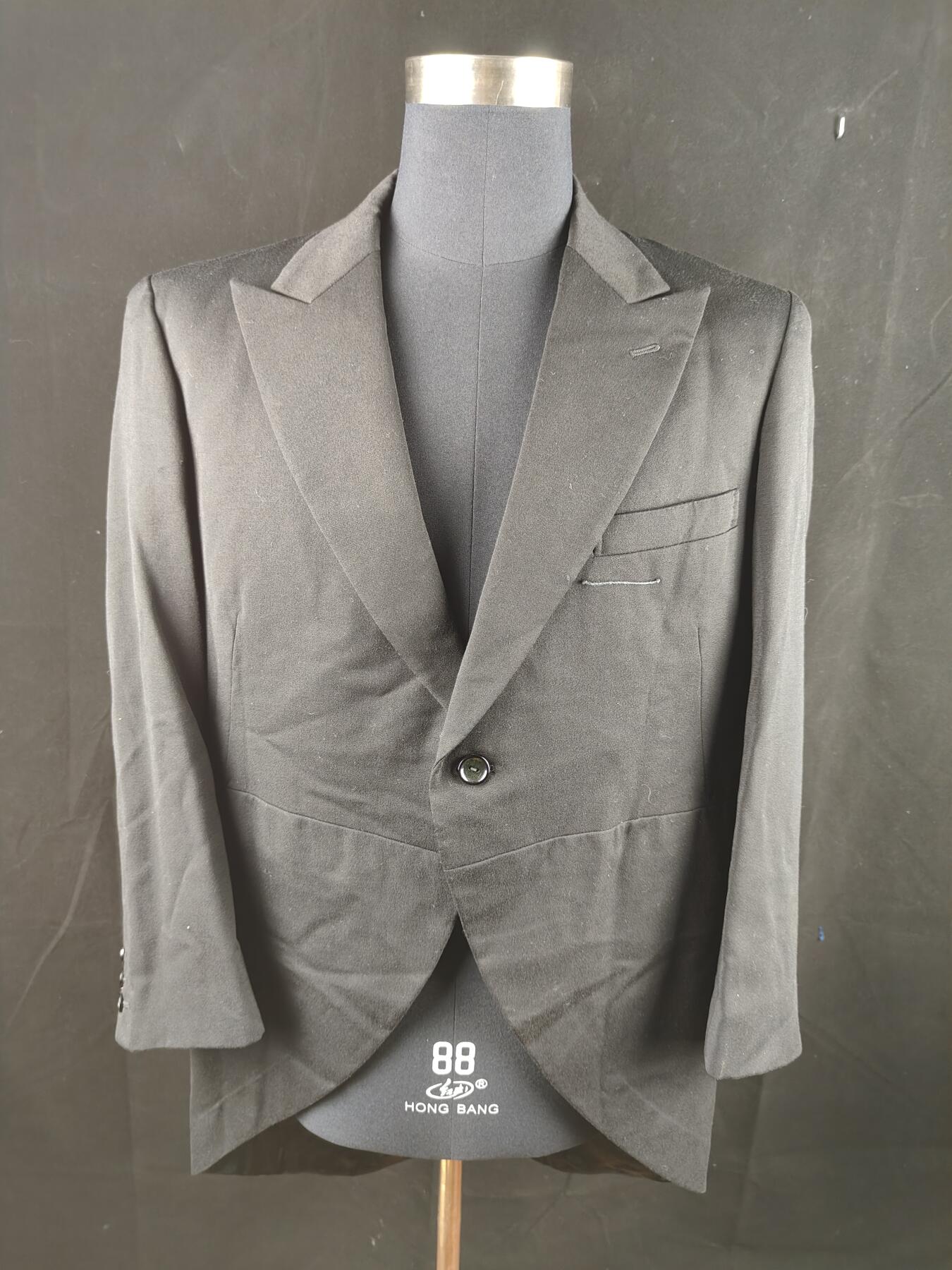 0元起拍勋章 第274期 咸鱼国勋章拍卖专场 7月6日（周日）下午6：00开始 日本细毛呢私人订制晨礼服上衣 胸围105 肩宽46 后襟长95 袖长56