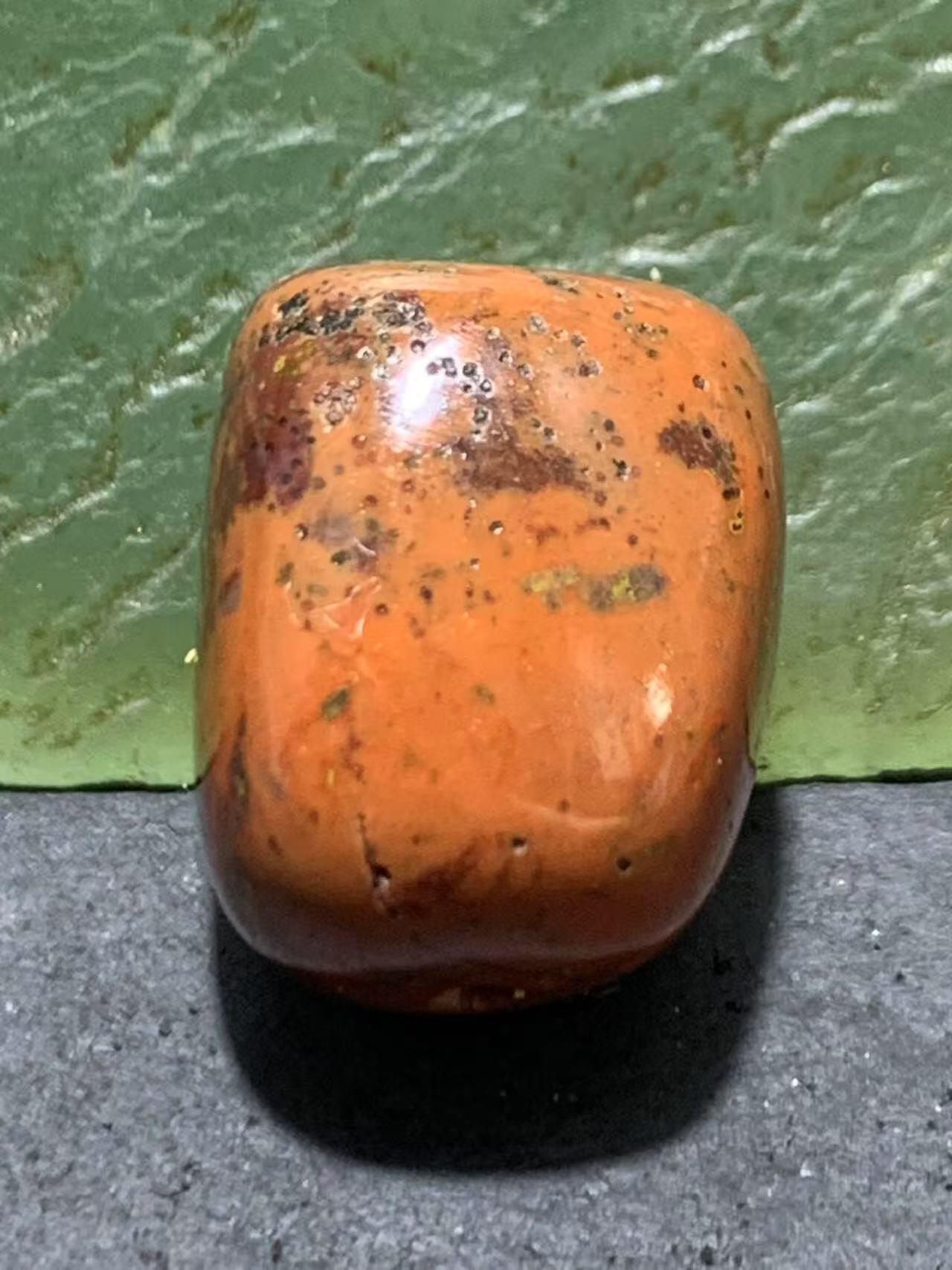 川料包浆料南红玛瑙随形珠一颗，，