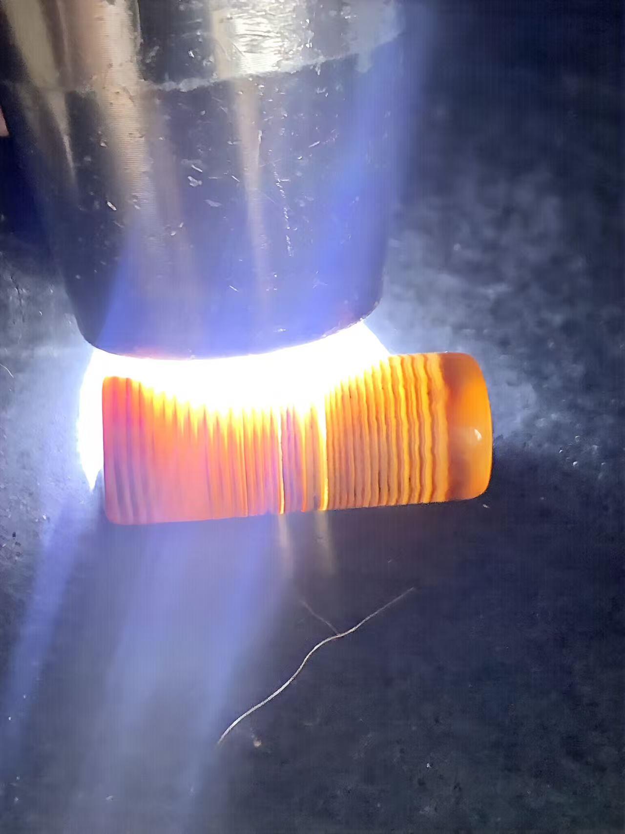 精美千层纹缠丝玛瑙直桶，桶珠一个，