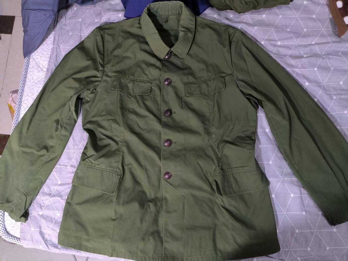 古林万国勋赏爱藏首期大拍（中高考专设场次，百样精品制服奖章书籍）-分享拍场赚佣金