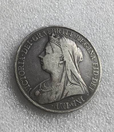 世界钱币专场拍卖 - 1900年英国维多利亚女王披沙马剑克朗银币