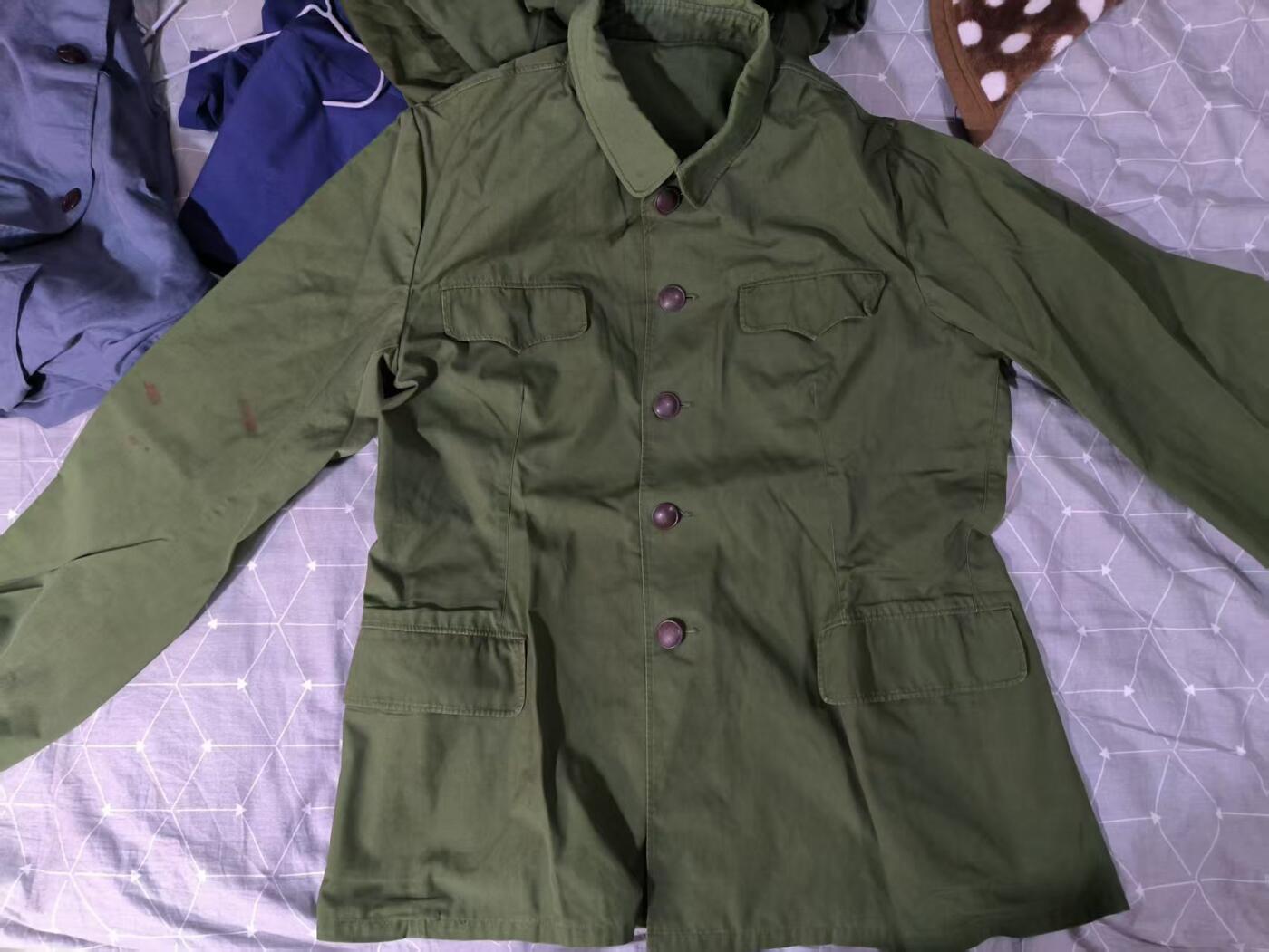 古林万国勋赏爱藏首期大拍（中高考专设场次，百样精品制服奖章书籍）-分享拍场赚佣金