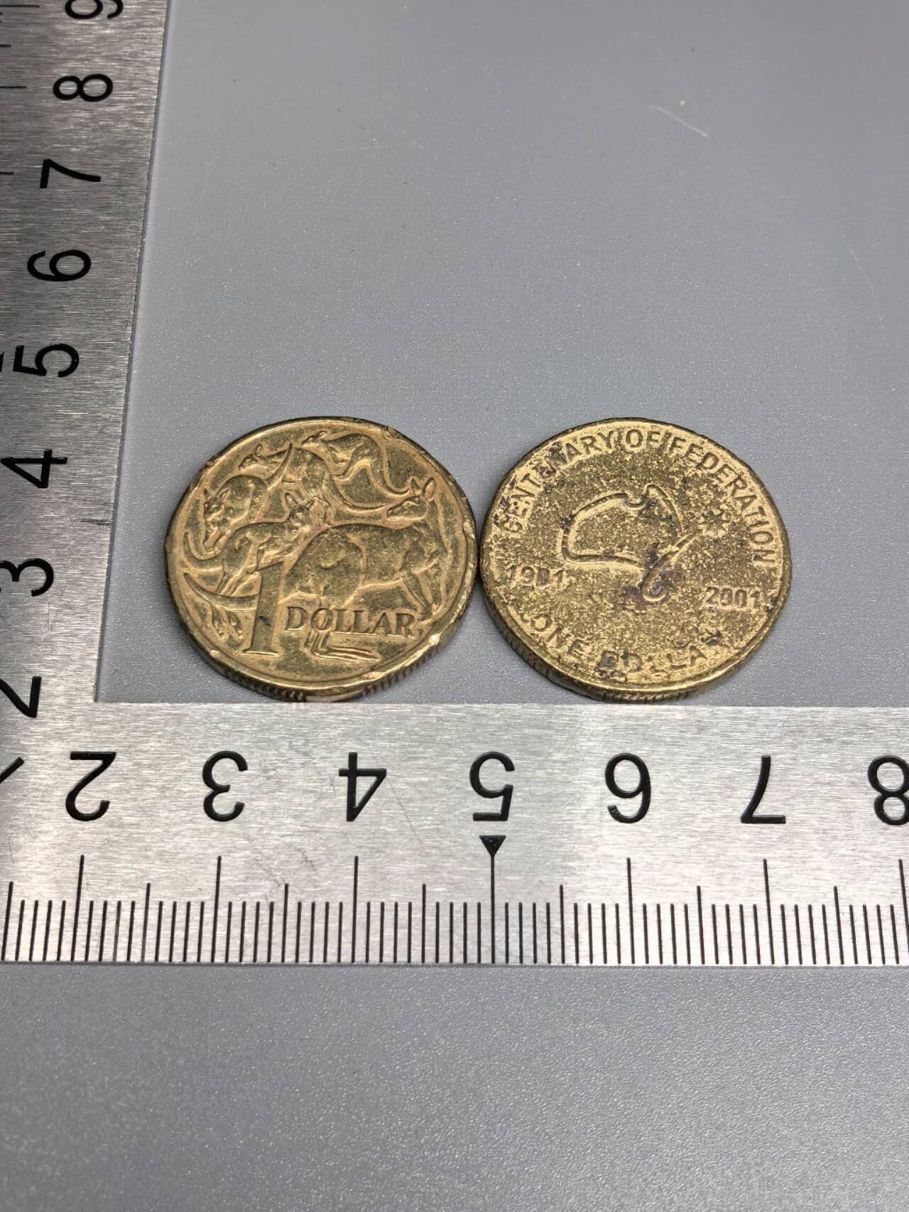 小驴勋章奖章收藏7月5日星期六晚18点拍卖（有偿代拍送拍规则在简介最后，参拍须阅读规则后再参拍，关系到运费包装发货时效真假辨别等关键信息，个人微信码在最后一个拍品） 澳大利亚澳元1元硬币一对