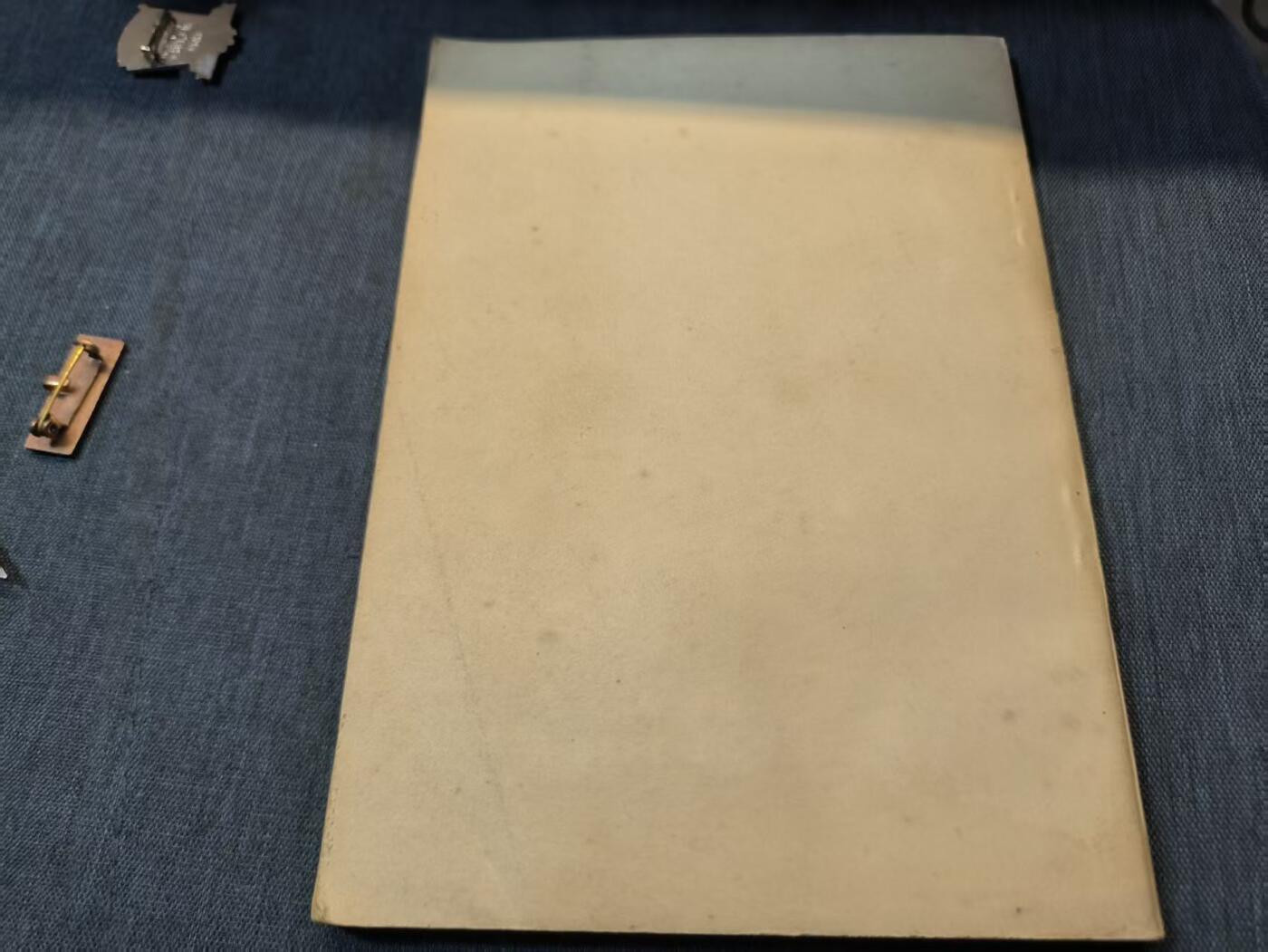 古林万国勋赏爱藏首期大拍（中高考专设场次，百样精品制服奖章书籍）-分享拍场赚佣金