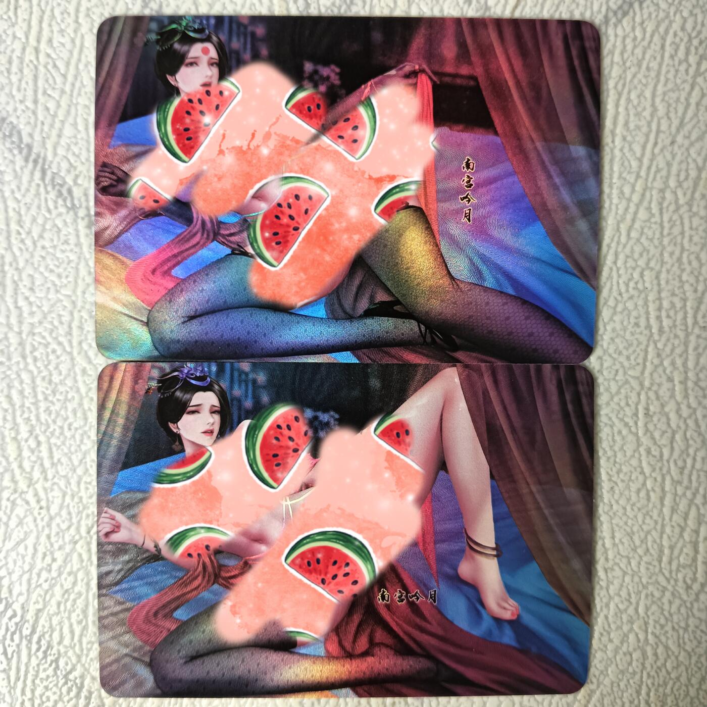 花开卡拍第29期（品控勿拍!!!拍品不寄存，运费5元，自制卡难免瑕疵，可能存在轻微撞角爆边等出厂瑕疵，品控介意勿拍！） 嘎嘎鸭艺术对卡 南宫吟月01 折光彩闪
