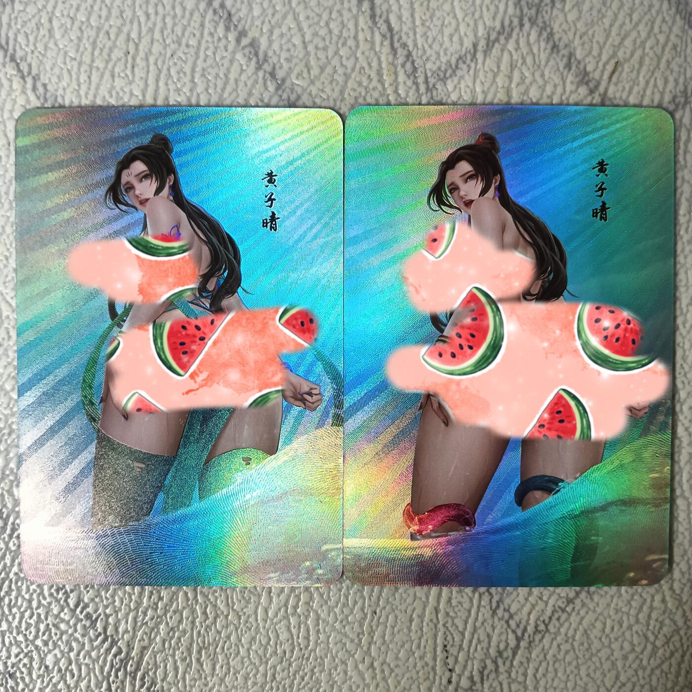 花开卡拍第29期（品控勿拍!!!拍品不寄存，运费5元，自制卡难免瑕疵，可能存在轻微撞角爆边等出厂瑕疵，品控介意勿拍！） 嘎嘎鸭艺术对卡 黄子晴02 折光彩闪