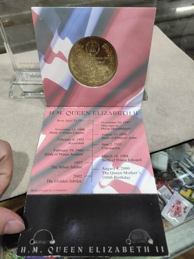 外币收藏 英国伯明翰铸币厂2002年英国女王伊丽莎白二世加冕登基50周年(金禧)纪念章.直径50mm