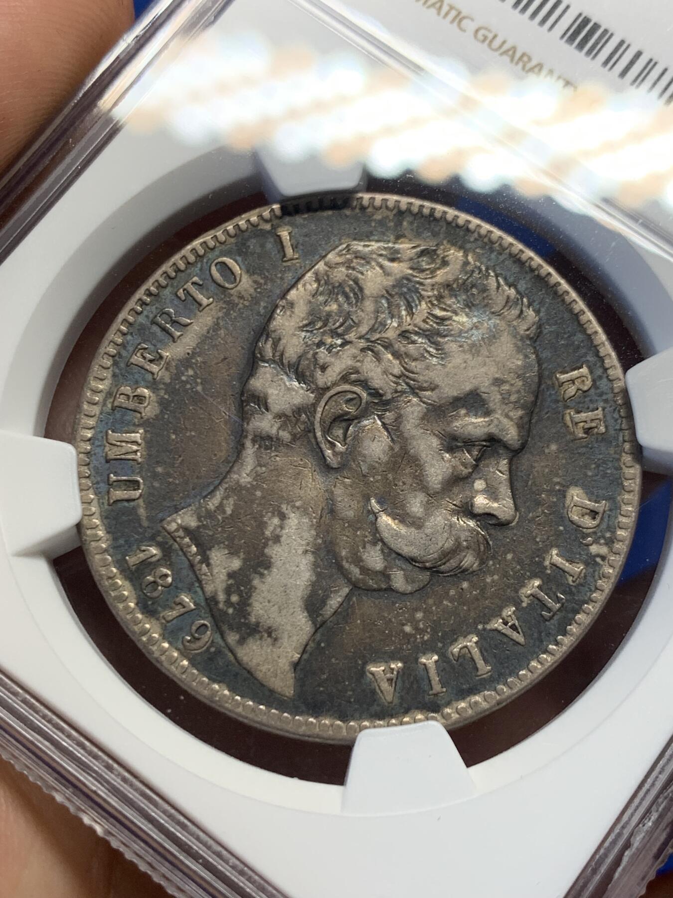 《竞宝斋》第398场 周日，周一，2场连拍 （全场包邮） NGC-VF30 意大利1879年翁贝托一世5里拉大银币，人像面浓郁的五彩包浆，背面典型的欧洲包浆