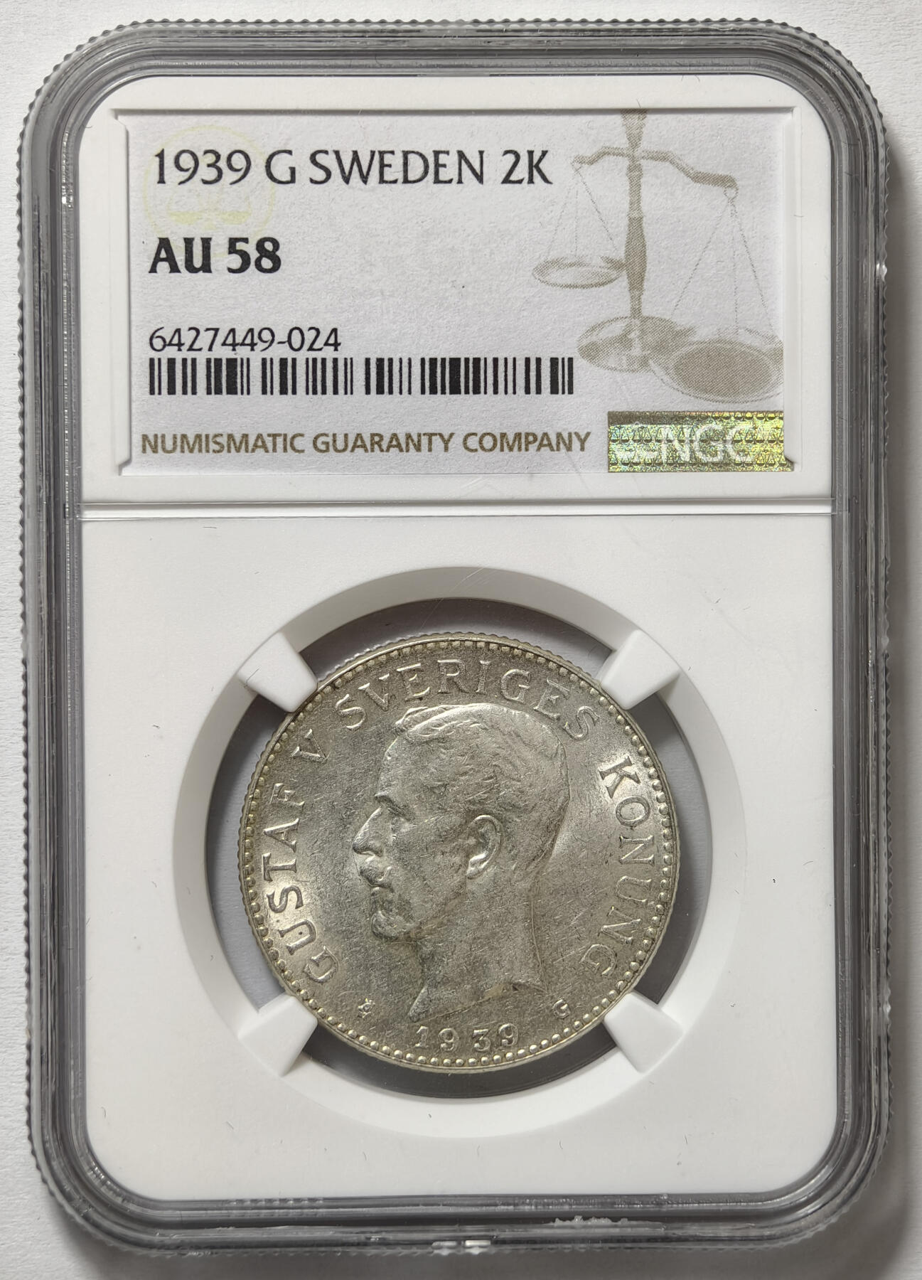 紫瑗钱币——第570期 瑞典 1939年 古斯塔夫五世国王 0.8银 15克 NGC AU58