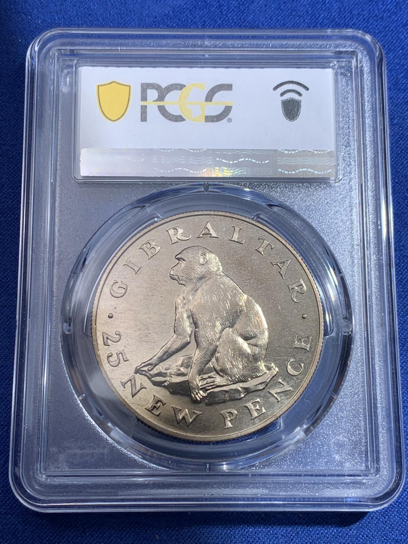 《竞宝斋》第398场 周日，周一，2场连拍 （全场包邮） PCGS-PR65 1971直布罗陀25p大猩猩 是银质的精制版 不是普通的镍版 非常少见 之前HA上PR64的拍了55美金