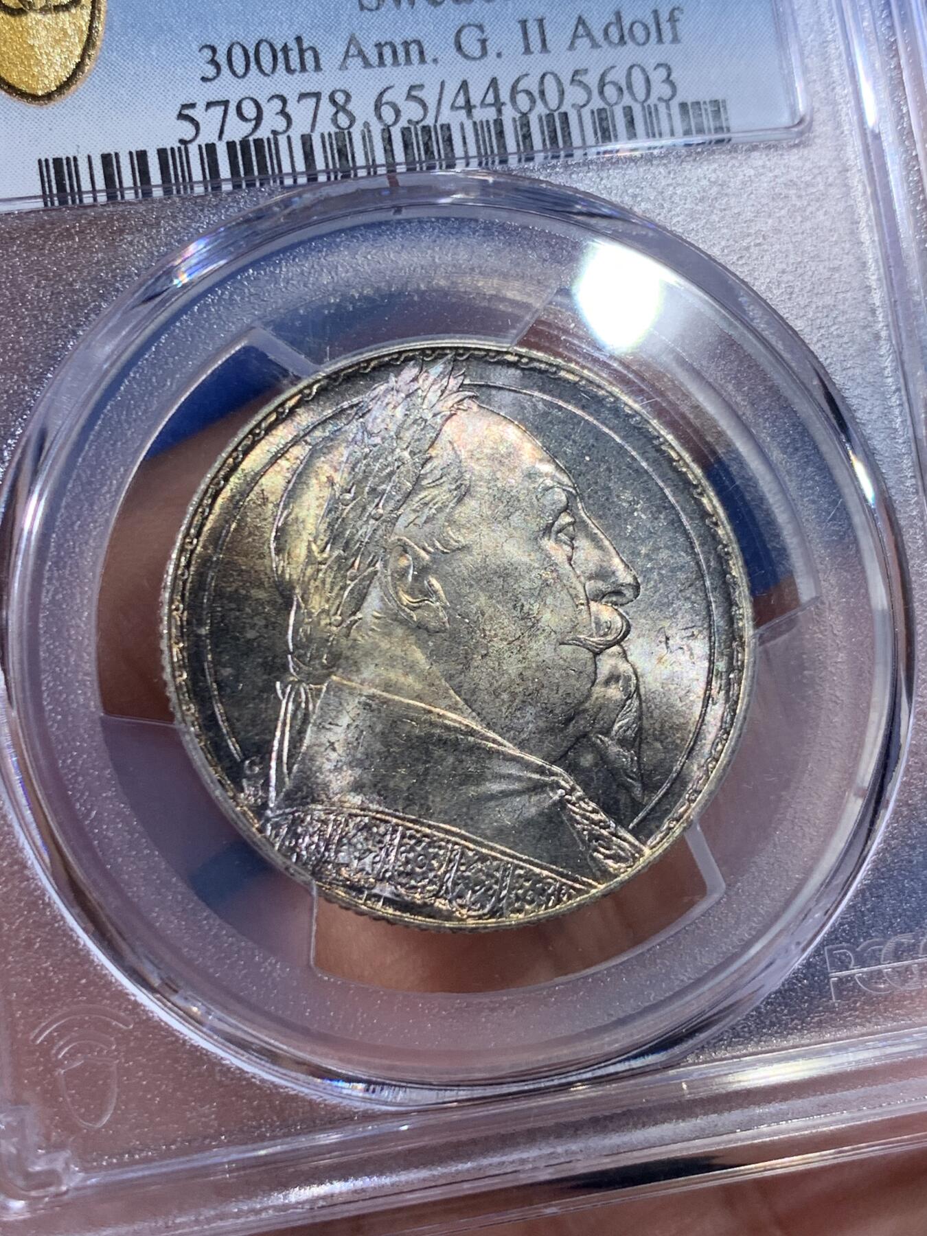 《竞宝斋》第398场 周日，周一，2场连拍 （全场包邮） PCGS MS65 瑞典 1932年 2克朗 纪念银币 包浆原味好状态 盒子背面支撑小磕
