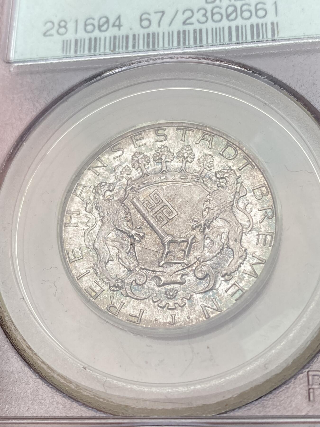 万国钱币拍卖第049期（万国夏季大拍） PCGS MS67 1904年德国不莱梅双狮护匙长翅流通2马克 典雅PC古董老绿盒 五彩包浆沁人心脾 顶级GEM品质
