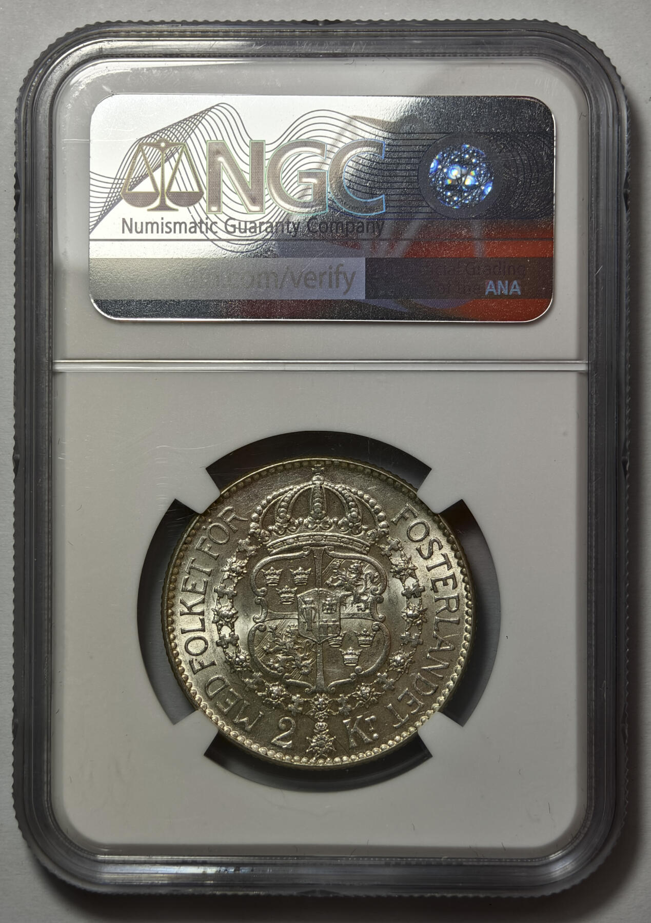 紫瑗钱币——第570期 瑞典 1939年 古斯塔夫五世国王 0.8银 15克 NGC AU58