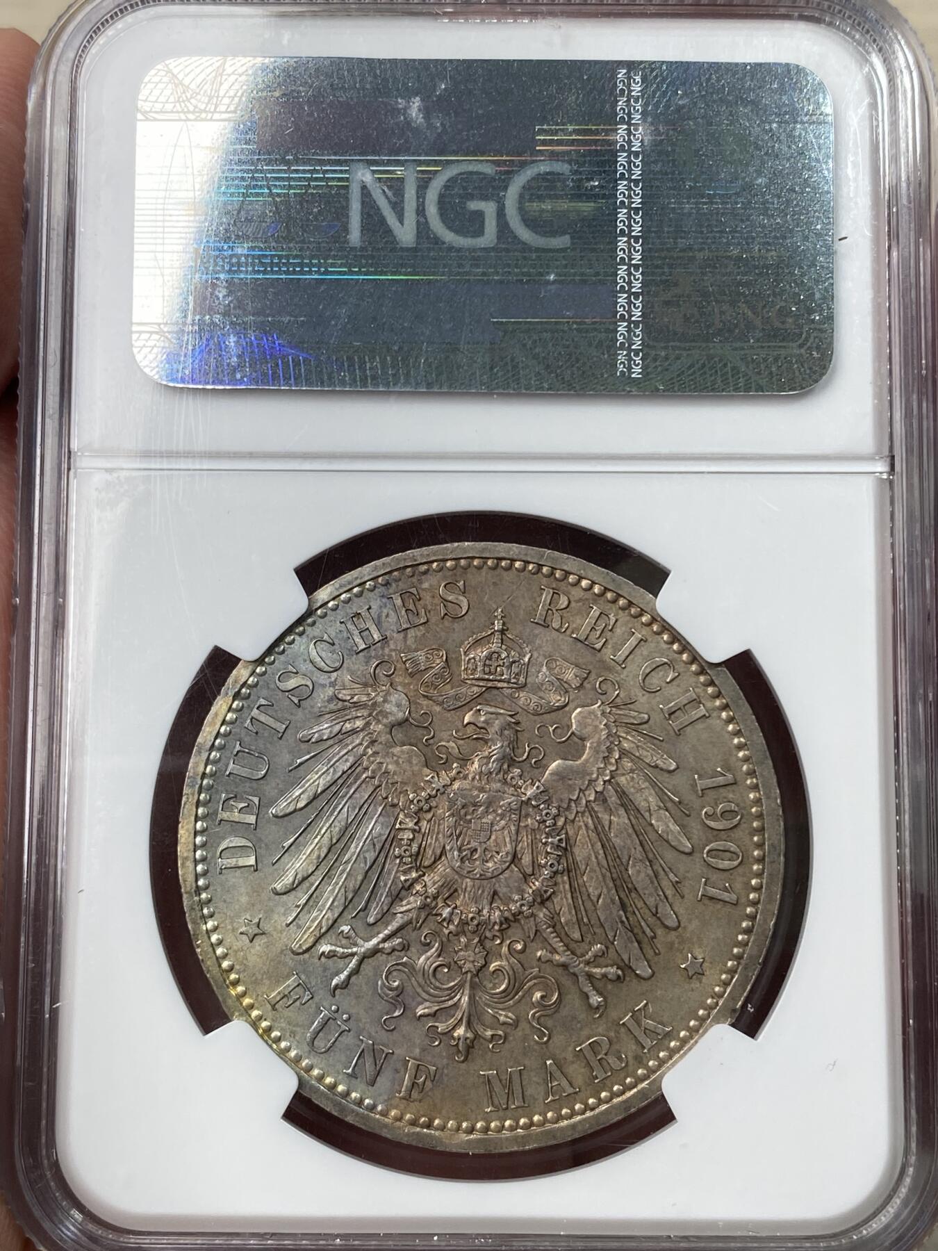 万国钱币拍卖第049期（万国夏季大拍） NGC MS64 1901年德国普鲁士建国200周年长翅5马克 普鲁士经典品种 罕见七色彩虹包浆 顶级视觉享受