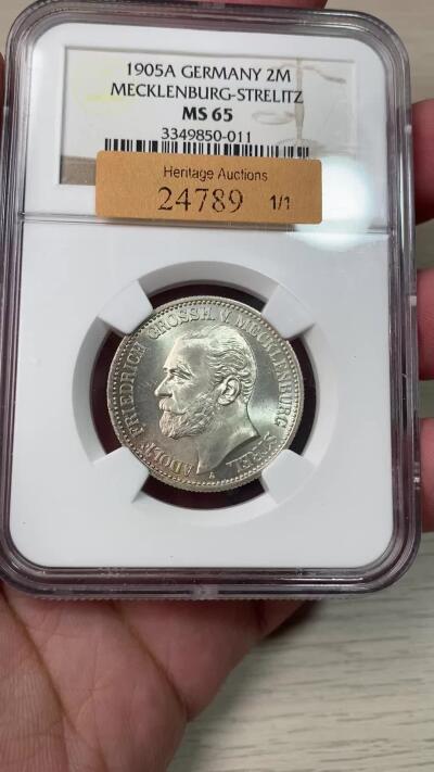 万国钱币拍卖第049期（万国夏季大拍） NGC MS65 1905年德国梅克伦堡-施特雷利茨阿道夫·弗里德里希五世大公长翅流通2马克 顶级小邦品种 银霜转光BU收藏级 NGC唯一亚军分 HA拍卖原物