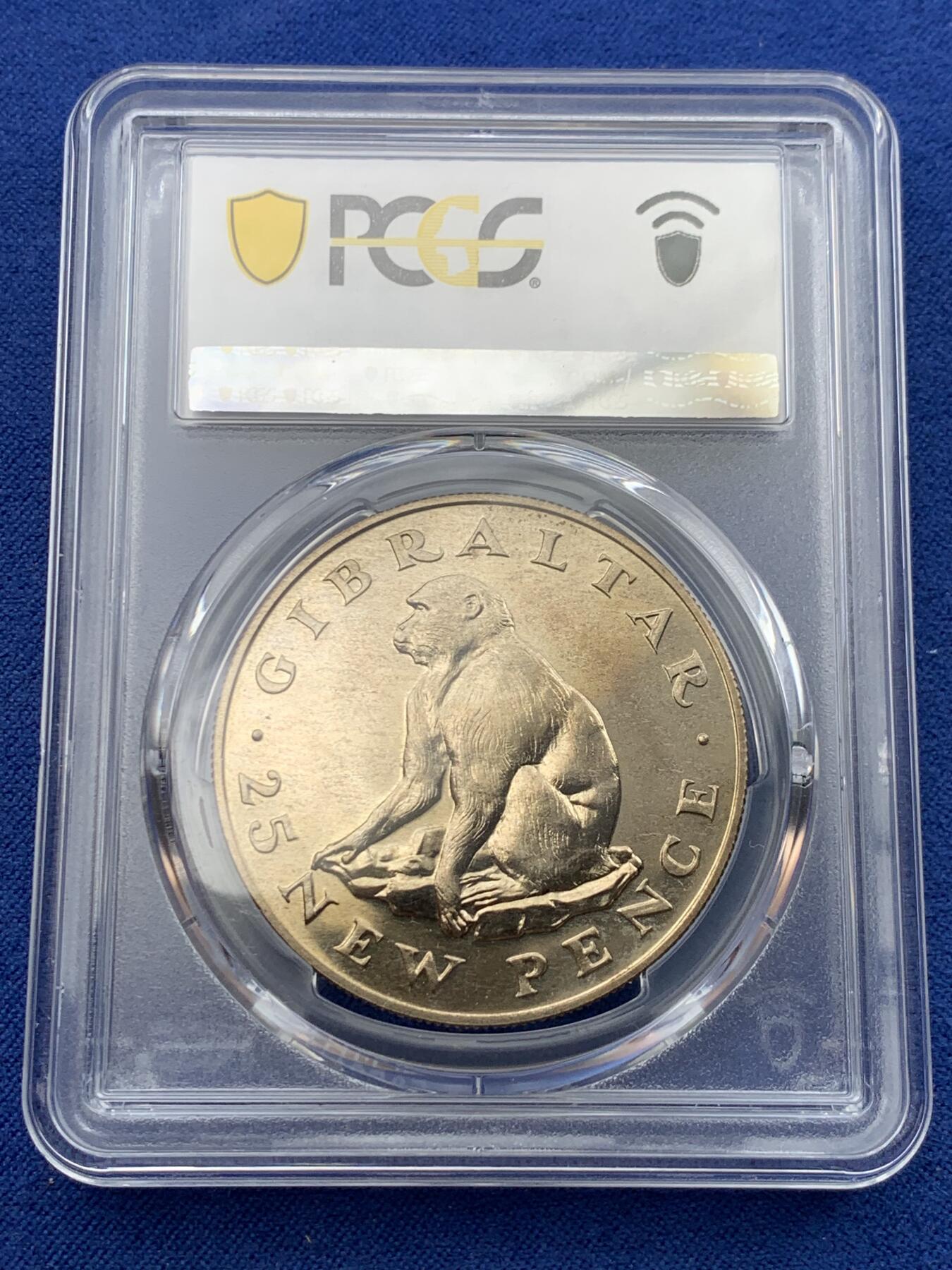 《竞宝斋》第398场 周日，周一，2场连拍 （全场包邮） PCGS-PR65 1971直布罗陀25p大猩猩 是银质的精制版 不是普通的镍版 非常少见 之前HA上PR64的拍了55美金