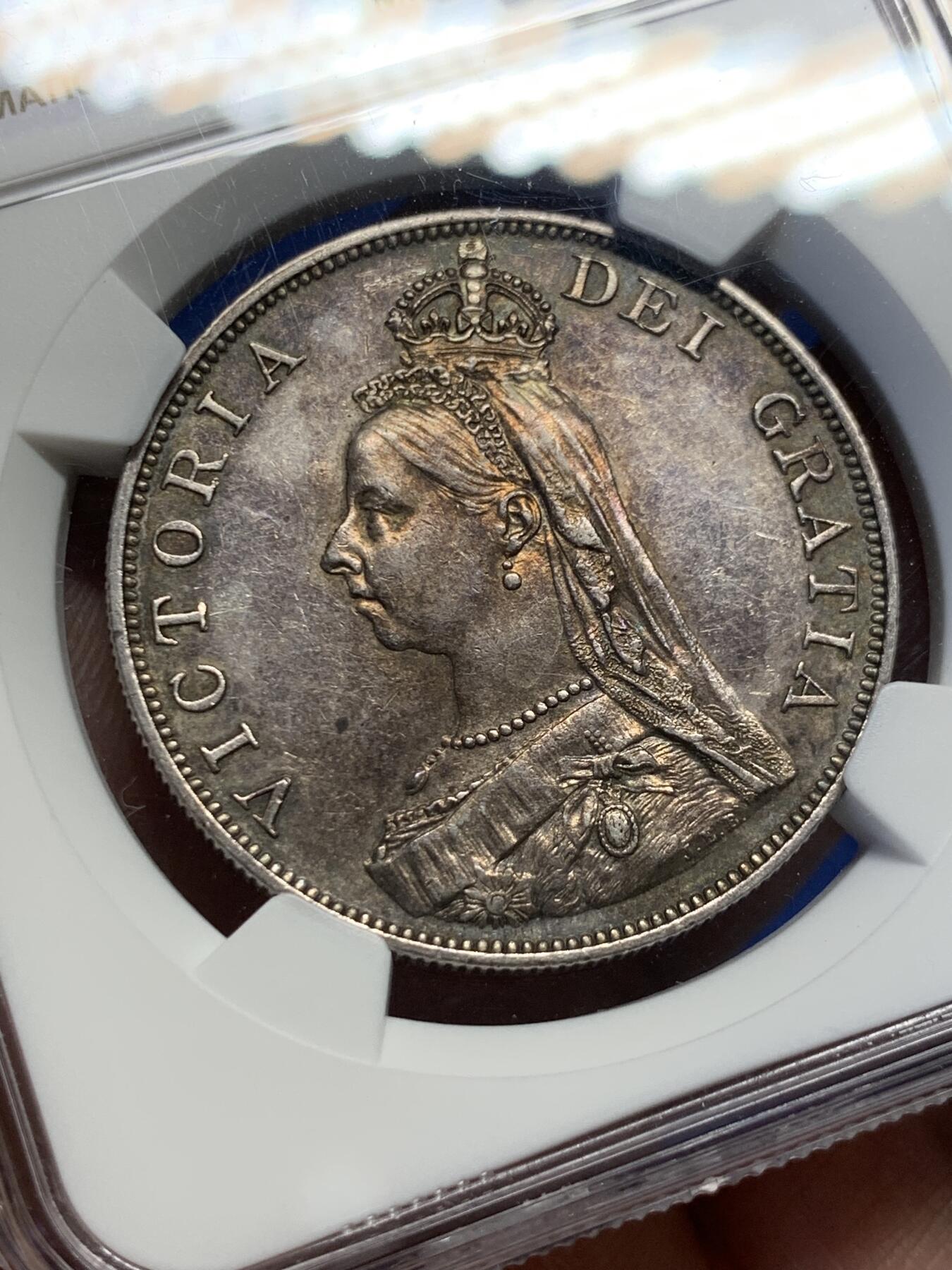 《竞宝斋》第398场 周日，周一，2场连拍 （全场包邮） NGC-AU58英国1887年维多利亚高冠双福林大银币=4先令 深彩包浆