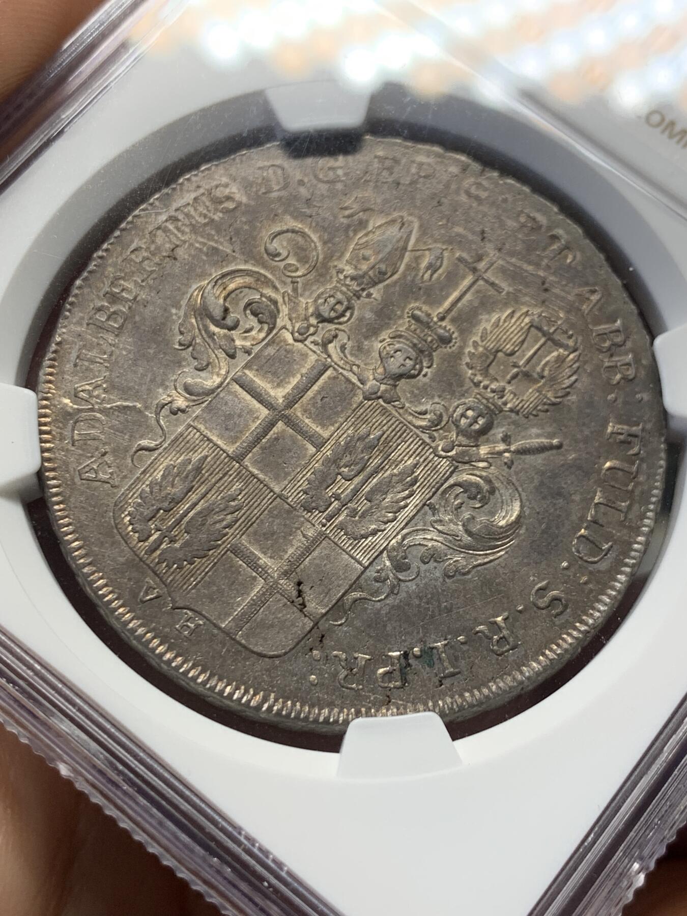 《竞宝斋》第398场 周日，周一，2场连拍 （全场包邮） NGC MS61 德国 1795年 富尔达 泰勒大银币 经典品种 徽章 包浆 都非常精美