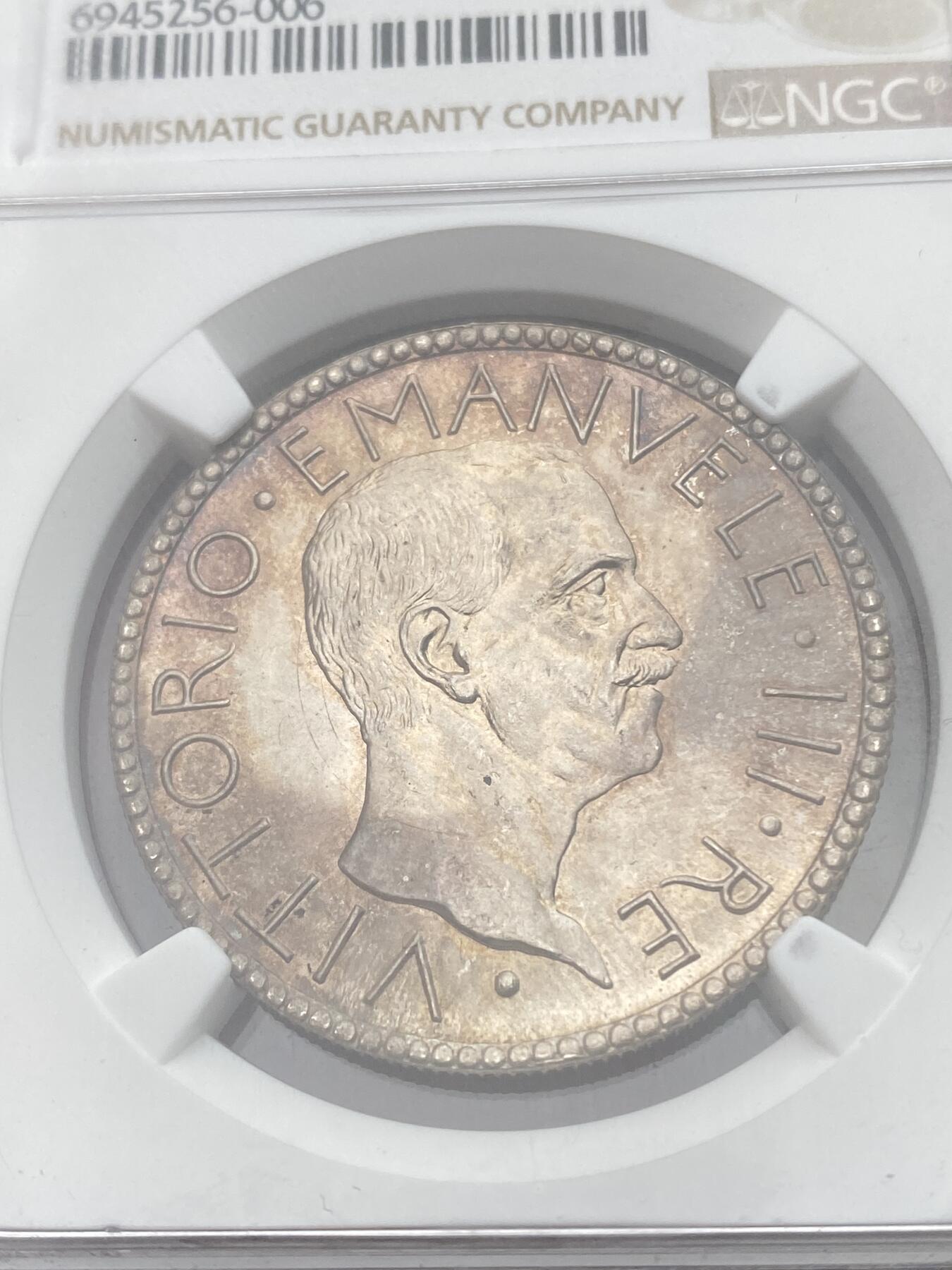 万国钱币拍卖第049期（万国夏季大拍） NGC MS66 意大利王国伊曼纽尔三世裸男20里拉银币 原味香槟金彩转光 一步到位的GEM收藏品质