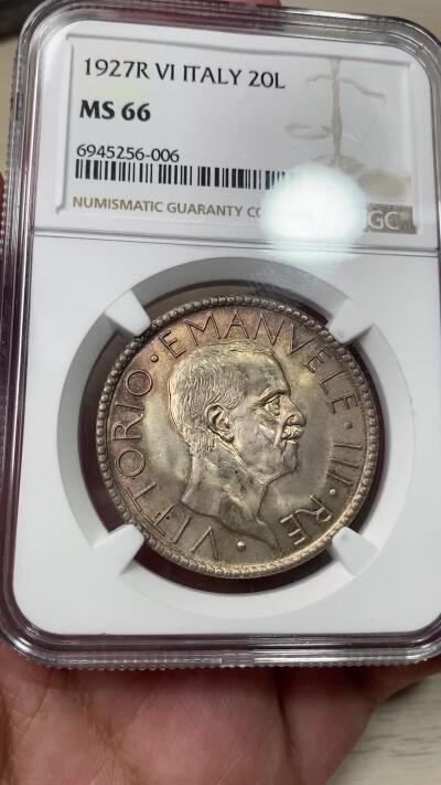万国钱币拍卖第049期（万国夏季大拍） NGC MS66 意大利王国伊曼纽尔三世裸男20里拉银币 原味香槟金彩转光 一步到位的GEM收藏品质