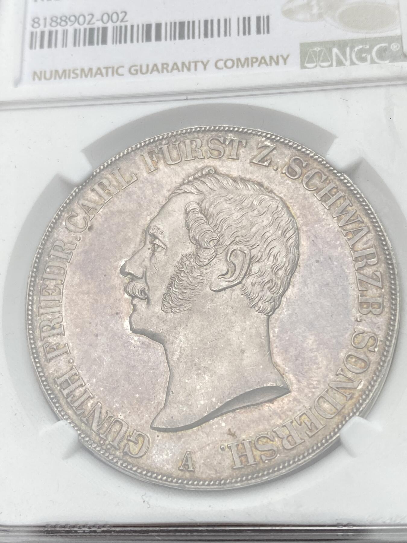 万国钱币拍卖第049期（万国夏季大拍） NGC MS62 1854年德国施瓦茨堡-桑德斯豪森野人流通2泰勒 德邦2泰勒系列中最具人气的品种之一 无论工艺还是设计都堪称德邦2泰勒的巅峰之作  独特的纹章设计令人过目难忘 原味均匀欧陆淡彩 典藏级品质