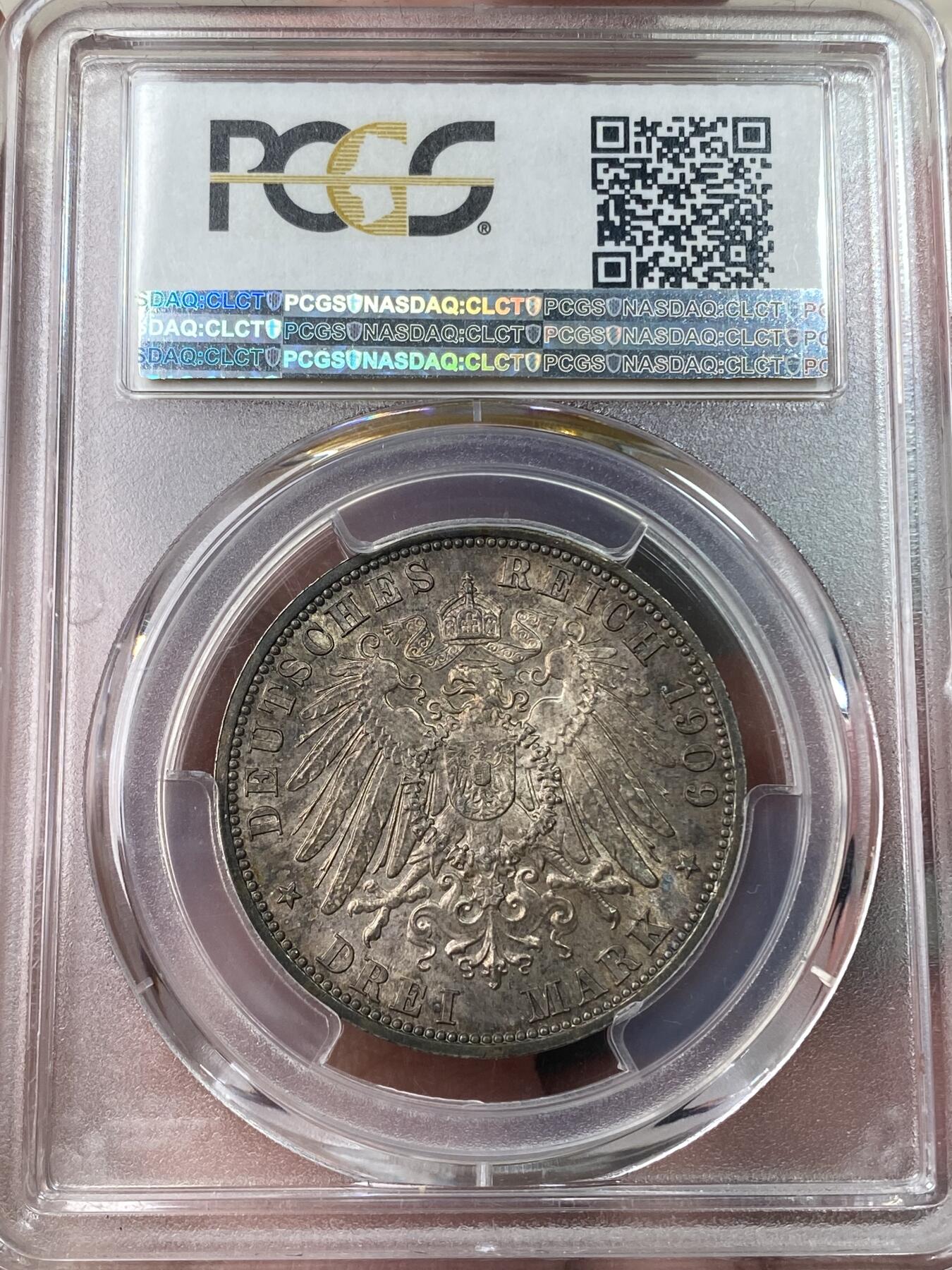 万国钱币拍卖第049期（万国夏季大拍） PCGS MS65 1909年德国罗伊斯-上格莱茨亲王国亨利二十四世长翅流通3马克 单年发行一万枚的小邦品种 此邦国没有发行过5马克 3马克便是最大银面值 原味幻彩BU品质 PC冠军分