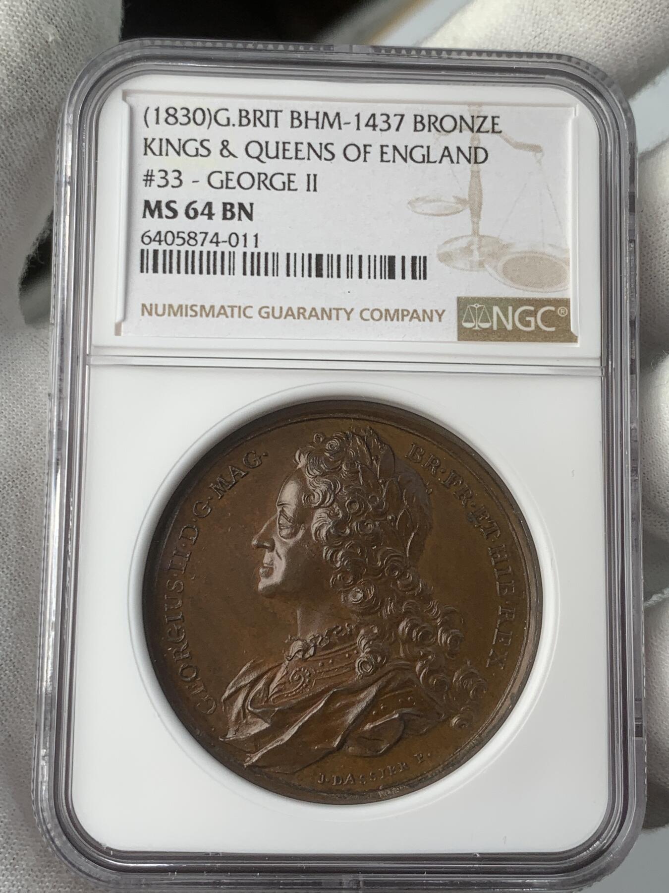 掌中浮雕-藏着的欧洲第031场 NGC MS64 : 1760年向英王乔治二世致敬纪念章。是Dassier继英王系列章的后续作品，41mm，目录编号Eimer 681，Eimer 参考价目录EF 220镑。
