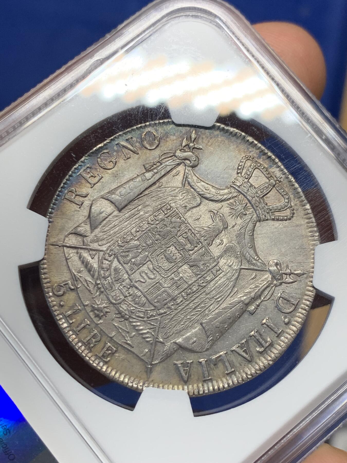 《竞宝斋》第398场 周日，周一，2场连拍 （全场包邮） NGC AU55 法占意大利1809M拿破仑皇帝纹章5里拉大银币，同版首年，比后期年份少见很多 五彩包浆极美状态