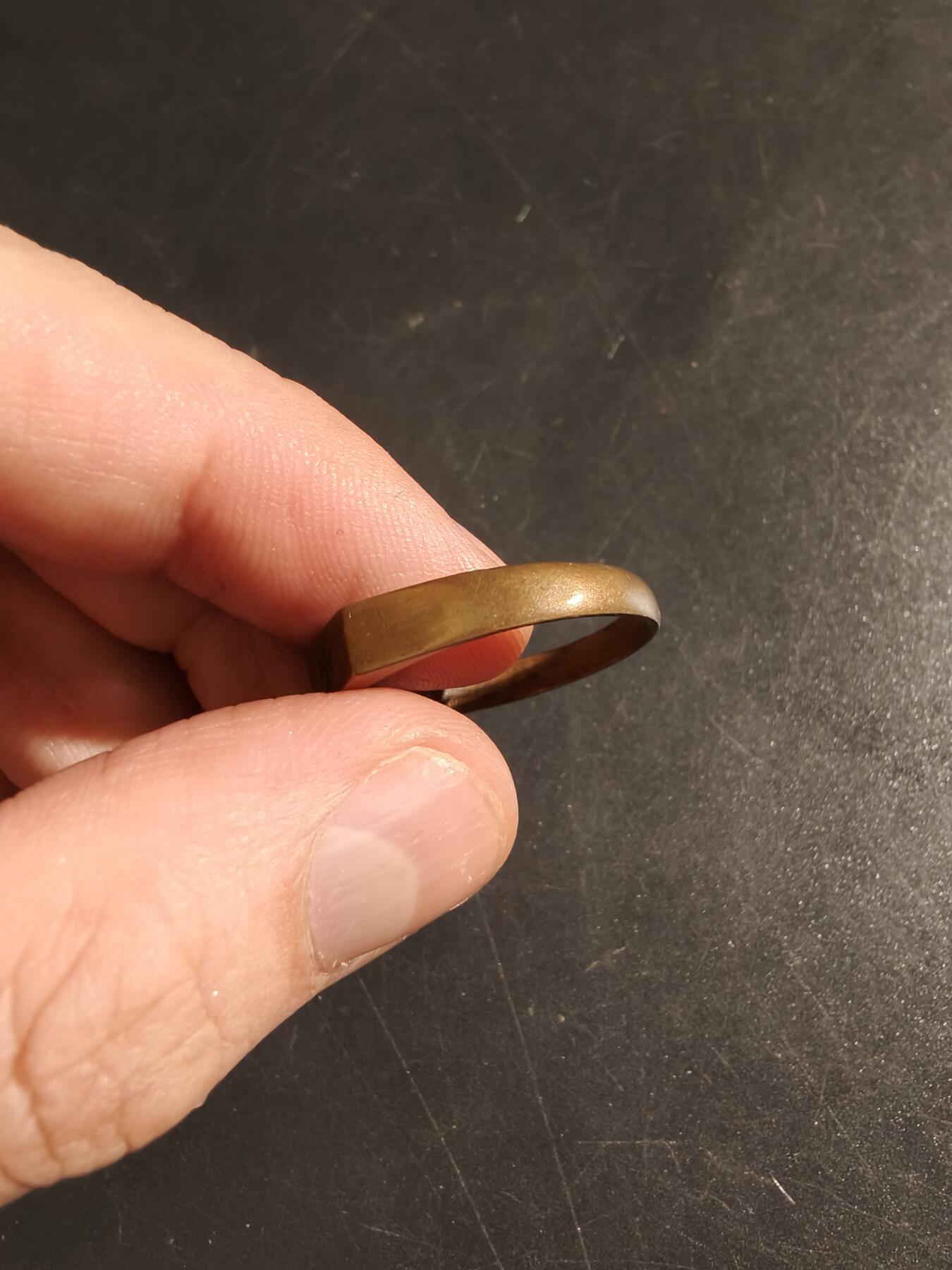 老王徽章第133期 德国一战铁十字风格战地铜戒指    直径24mm   周长85mm