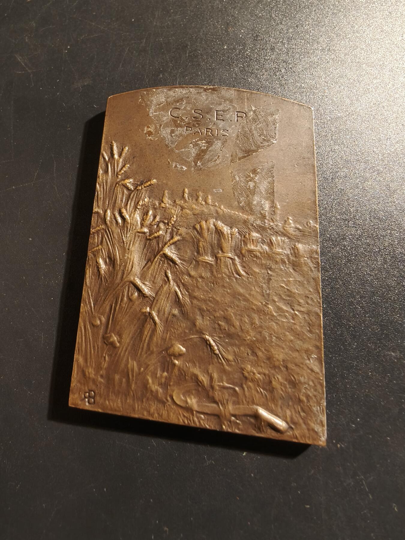 老王徽章第133期 法国农业方形大铜章    尺寸64×41mm    重量81.33g