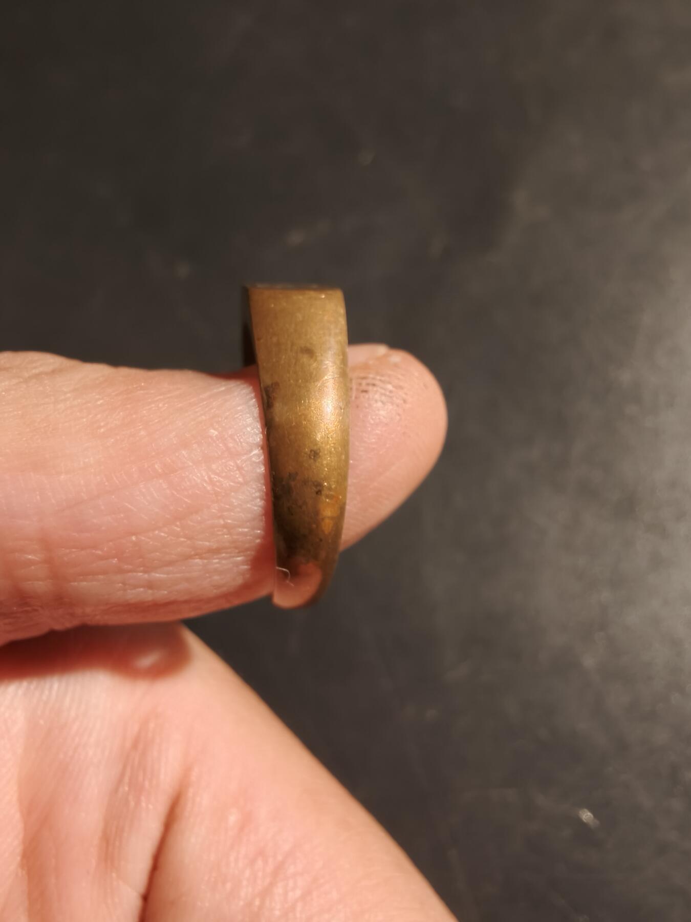 老王徽章第133期 德国一战铁十字风格战地戒指    直径21mm   周长75mm
