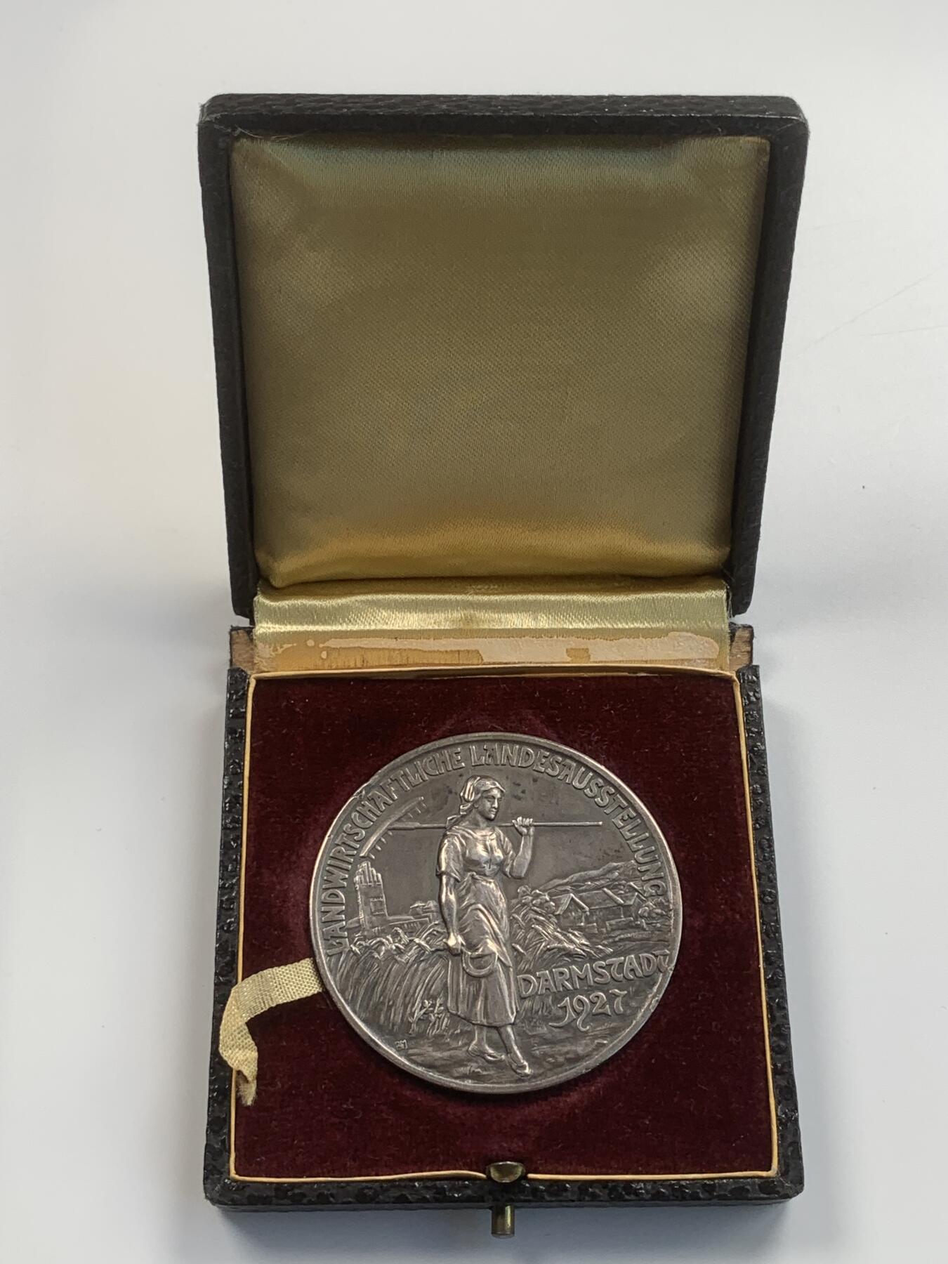 掌中浮雕-藏着的欧洲第031场 1927年德国达姆施塔特农业展览会银奖章，50mm，48g，原盒