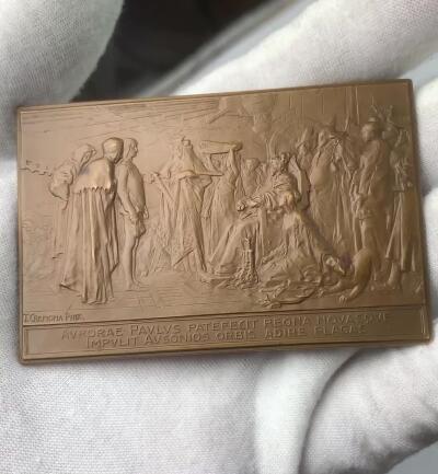 掌中浮雕-藏着的欧洲第031场 1901年第四届国际地理大会在米兰举行铜章 ，74 x 48mm，Johnson公司出品，正面刻画马可波罗觐见忽必烈的场景。难得一见！