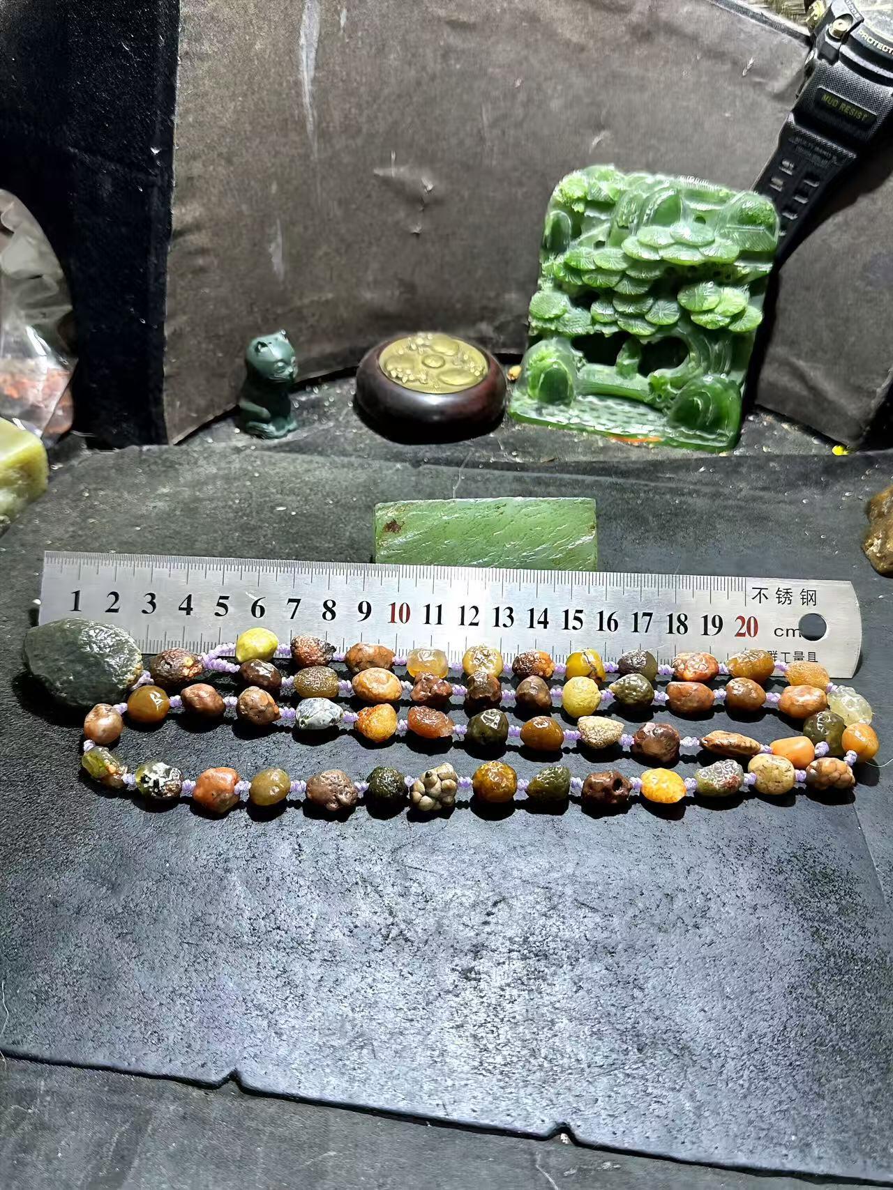 精美阿拉善鱼籽纹筋脉石玛瑙项链一条，，