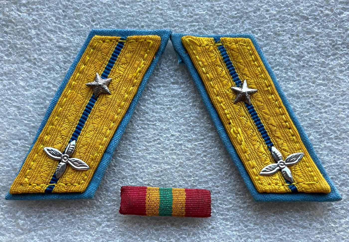 外国老铜银币，福在眼前手雕镂空玉牌，历代古钱币（含秦半两、五铢记号钱、常平五铢、会昌开元、南宋钱），彼得堡世界钱币勋章拍卖第129期  朝鲜空军少尉领章+朝鲜军事服务荣誉奖章的小略章